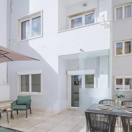 Alvares - 1 Bedroom And Terrace In Arroios Lisboa
