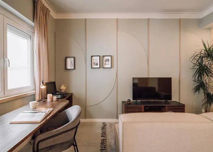 Alvares - 1 Bedroom And Terrace In Arroios 아파트 *